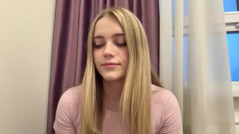 Sofia online show from March 2026 03:18:01 PM