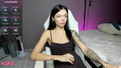 Maria  online show from October 2025 01:53:02 PM