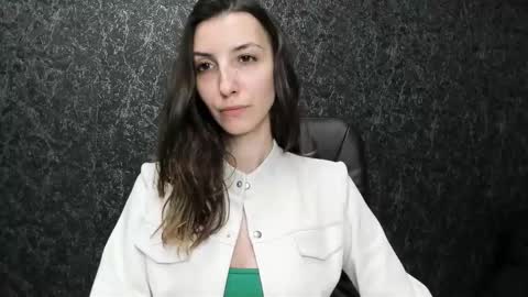 Snapshot of marielleanker chatting on September 2025 04:55:02 AM marielleanker online show from September 2025 04:55:02 AM