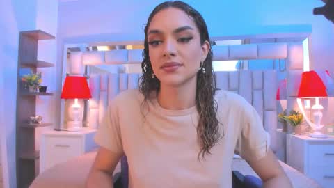 mariiahneedles online show from February 2026 11:00:01 PM