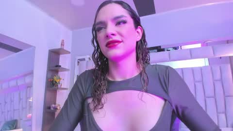 mariiahneedles online show from April 2026 07:36:01 PM