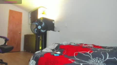 mariiahneedles online show from July 2026 11:07:01 PM