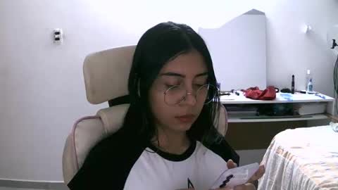 Snapshot of marilove40925 chatting on November 2025 03:40:02 AM marilove40925 online show from November 2025 03:40:02 AM