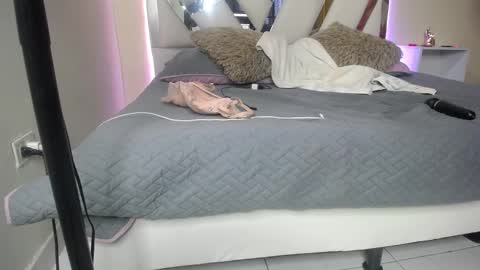 marilynetthan online show from March 2025 08:41:02 PM