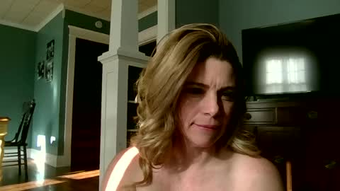 Snapshot of marilynmidas chatting on June 2026 12:41:02 PM marilynmidas online show from June 2026 12:41:02 PM