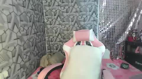 Snapshot of marimarxox1 chatting on May 2026 12:02:01 PM marimarxox1 online show from May 2026 12:02:01 PM
