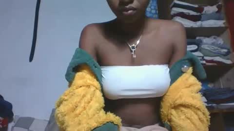 Snapshot of marinagold69 chatting on May 2026 01:02:04 AM marinagold69 online show from May 2026 01:02:04 AM