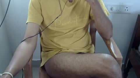 Snapshot of marinavine chatting on July 2026 01:09:02 AM The SHY UncutBoy online show from July 2026 01:09:02 AM