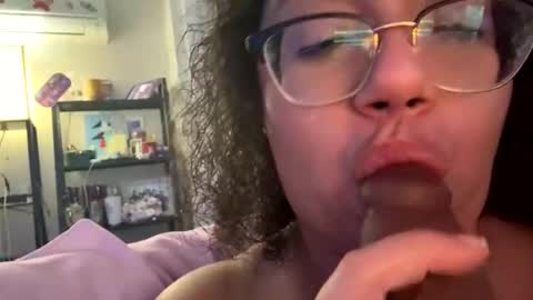 mariposa990 online show from May 2026 03:13:01 AM