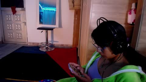 Maritza Ferrer -Samara Beltran online show from November 2025 04:34:02 AM