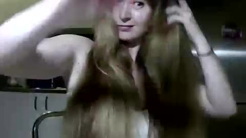 Snapshot of marizafouset chatting on June 2026 12:57:01 AM MarizaFouset online show from June 2026 12:57:01 AM