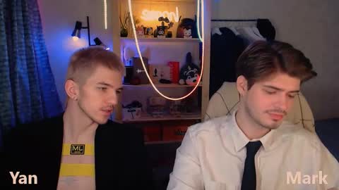 Mark online show from December 2025 04:41:02 AM