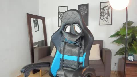 mark_x23 online show from April 2026 02:31:01 AM