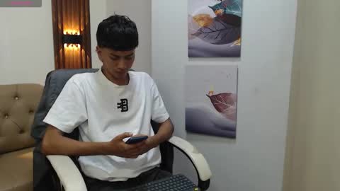 markbowie online show from October 2025 04:32:01 AM