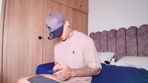 Sebastian online show from November 2025 08:15:02 AM