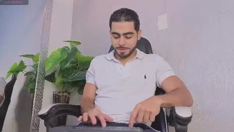 Snapshot of markoss_miles chatting on July 2026 12:21:02 PM Markos online show from July 2026 12:21:02 PM