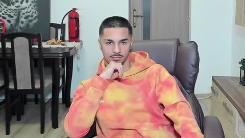 Tison online show from December 2024 01:40:01 PM