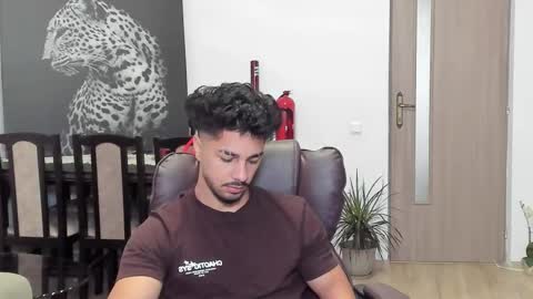 Tison online show from October 2025 12:06:02 PM