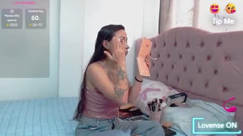Snapshot of marly_hottest chatting on February 2025 04:48:02 PM marly_hottest online show from February 2025 04:48:02 PM