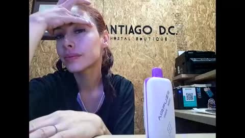 marynmartinez online show from December 2025 01:00:01 AM