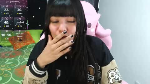 maron  online show from November 2025 02:42:02 PM