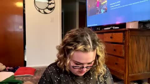 Snapshot of maroon_moon chatting on February 2025 07:10:02 PM maroon_moon online show from February 2025 07:10:02 PM