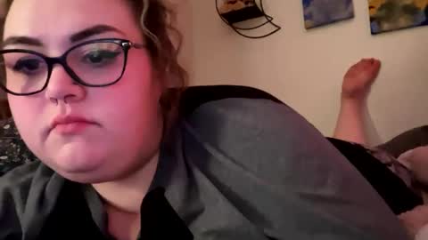 Snapshot of maroon_moon chatting on February 2025 11:20:01 PM maroon_moon online show from February 2025 11:20:01 PM