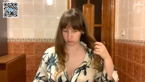 Miriam online show from October 2025 07:34:01 PM