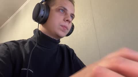 Marko online show from December 2025 06:35:02 PM