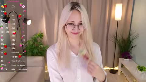 marry_sharppp online show from December 2025 09:35:01 PM