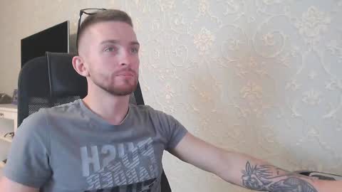 Snapshot of marselle_looker chatting on December 2024 10:11:02 AM Marselle online show from December 2024 10:11:02 AM