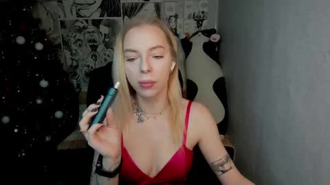 Martha Cameron online show from December 2024 08:10:02 PM