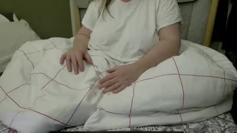 Snapshot of marthabriest chatting on October 2025 04:18:02 AM Martha online show from October 2025 04:18:02 AM