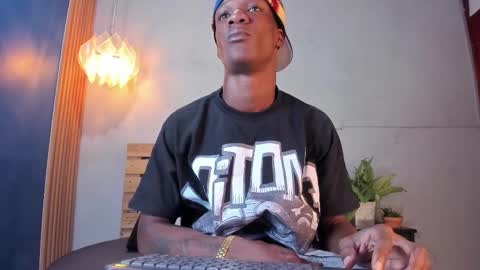 Martin online show from November 2025 07:24:02 PM