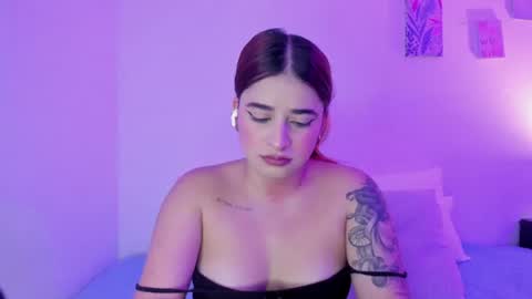 C A R O L I N A  online show from June 2026 05:45:01 PM