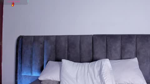 Laura online show from February 2025 01:09:01 AM