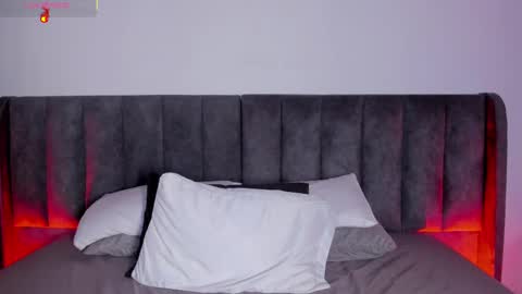 Laura online show from February 2025 10:11:01 PM