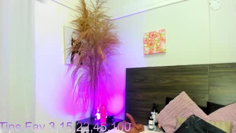 martina mIIler online show from October 2025 12:07:02 PM