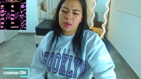 Snapshot of martina_tay chatting on February 2025 12:51:01 AM Hey im martina online show from February 2025 12:51:01 AM