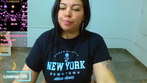 Snapshot of martina_tay chatting on February 2025 06:21:02 AM Hey im martina online show from February 2025 06:21:02 AM