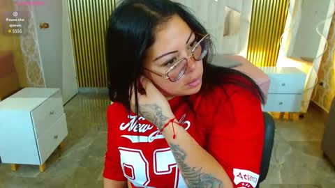 Snapshot of martina_tay chatting on December 2025 03:14:02 AM Hey im martina online show from December 2025 03:14:02 AM