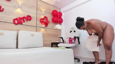 martina touss  online show from February 2025 09:24:01 AM