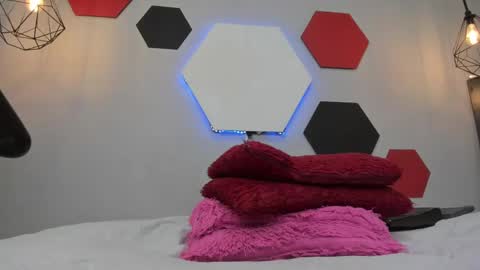 Martina online show from December 2024 10:57:01 AM