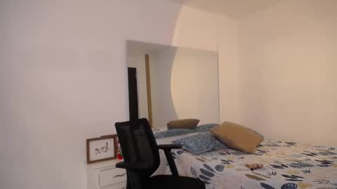 Martina  online show from November 2025 02:50:01 AM