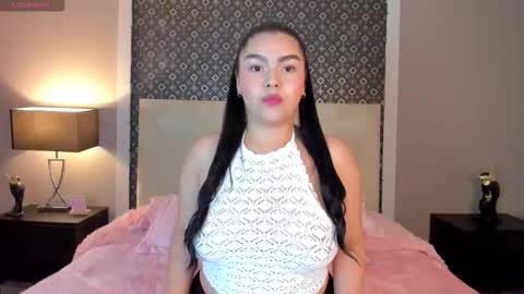 martinaolson online show from October 2025 08:31:02 PM