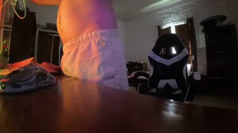 martingillesg online show from April 2026 05:55:01 PM