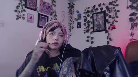                      100   online show from January 2025 06:34:02 PM