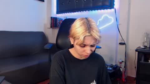                      100   online show from February 2025 11:26:02 PM