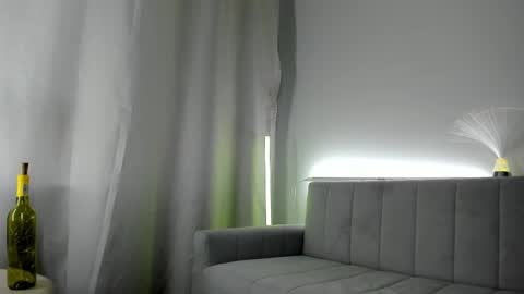 Julia online show from February 2025 06:18:02 AM