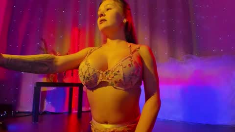 Julia online show from February 2026 12:19:02 AM